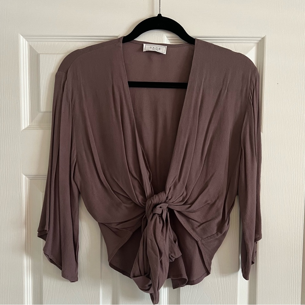 Sage the label dusty purple short sleeve top- size small